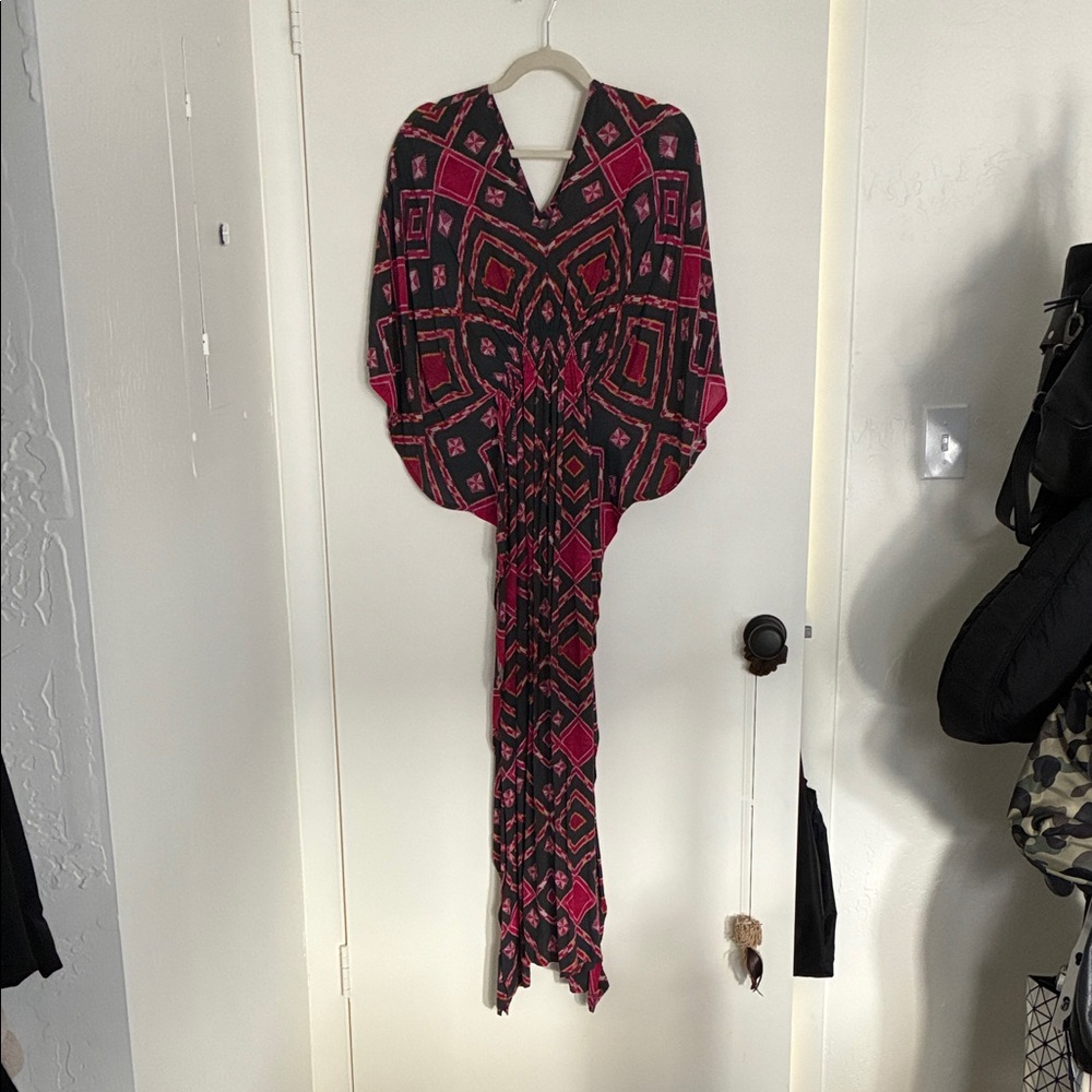 NWOT Elegant Pink & Gray Flowy Maxi Dress- one size fits all